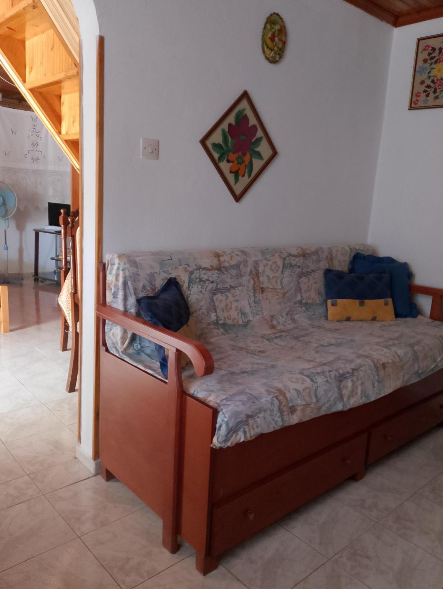 Apartment Traditional Cozy House Trikeri